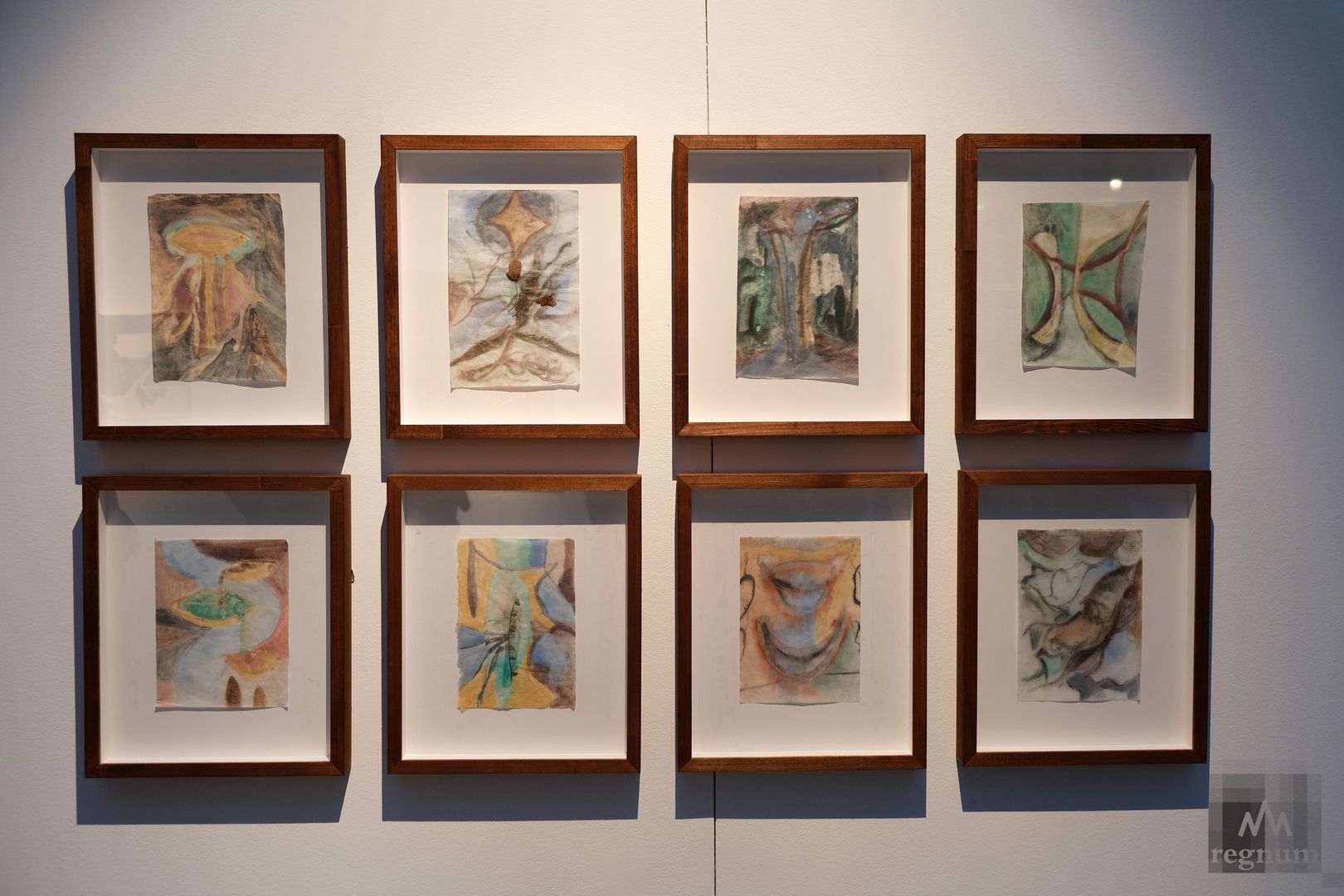 Стенд галереи Osnova