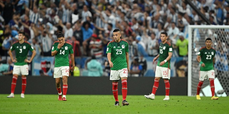 Аргентина — Мексика — 2:0: мексиканец Альварадо получил желтую карточку на 89-й минуте матча ЧМ-2022