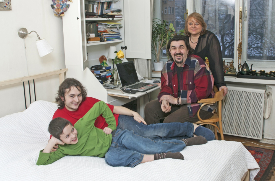 Игорь Золотовицкий с семьей, 2016 год