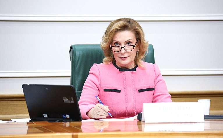 Инна Святенко