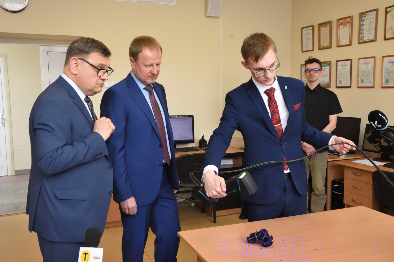 Виктор Томенко, губернатор Алтайского края и Андрей Марков, ректор АлтГТУ