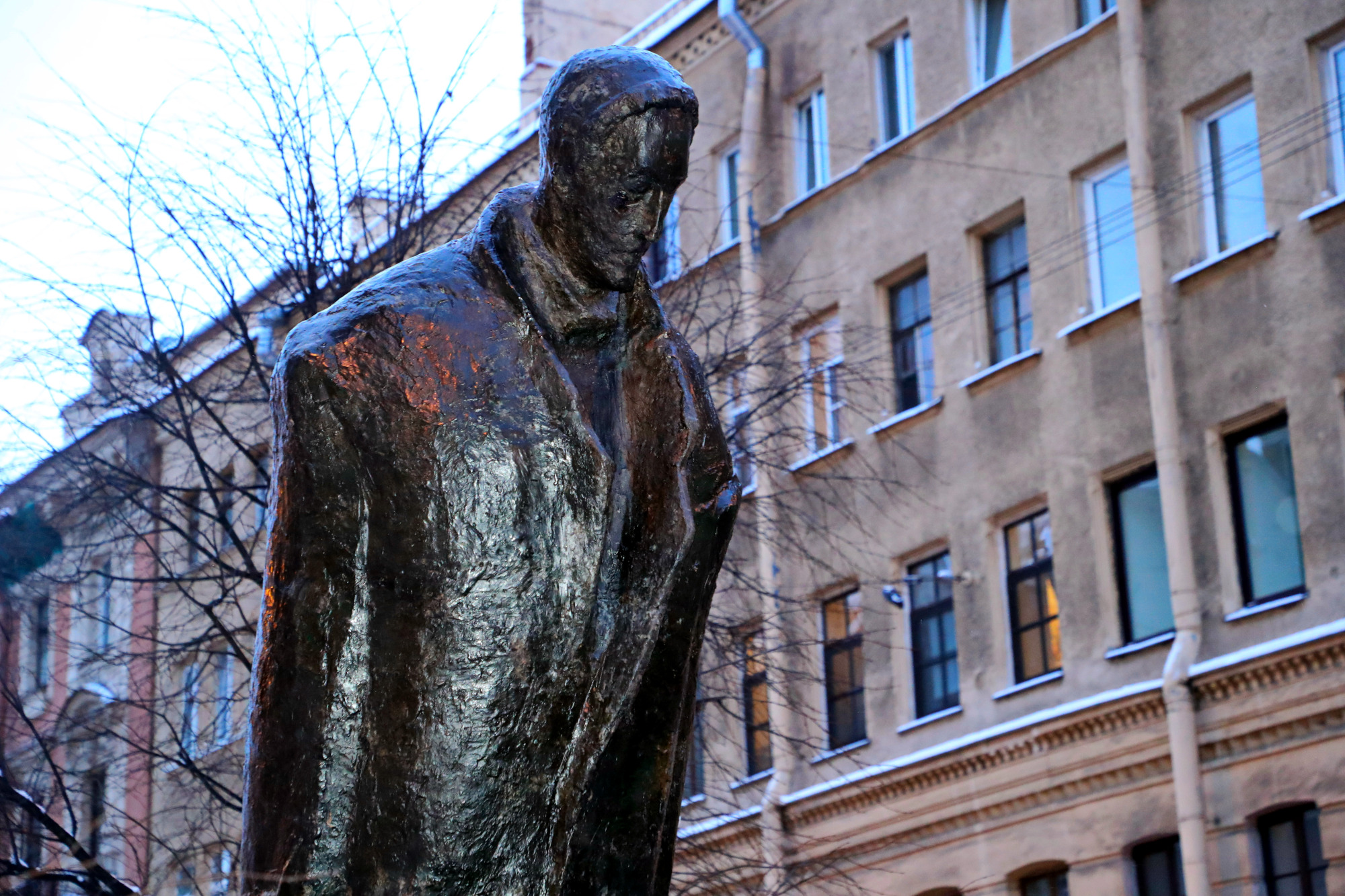 памятник прокофьеву в москве