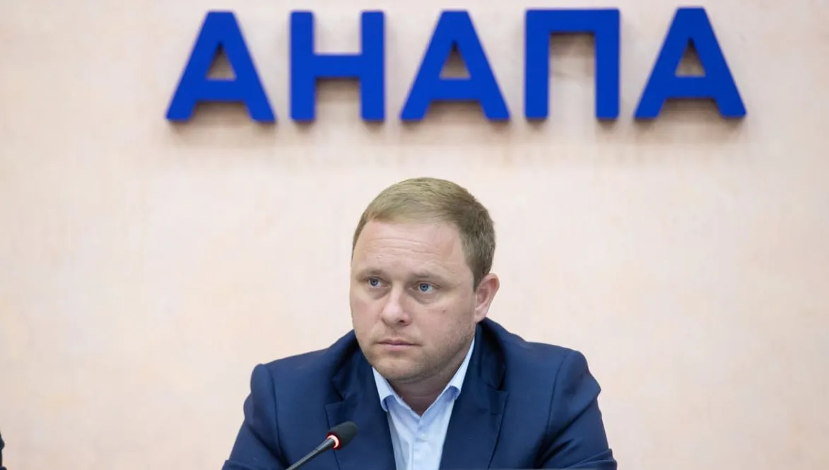 Василий Швец ушел: что стоит за отставкой мэра Анапы, кто может занять его место