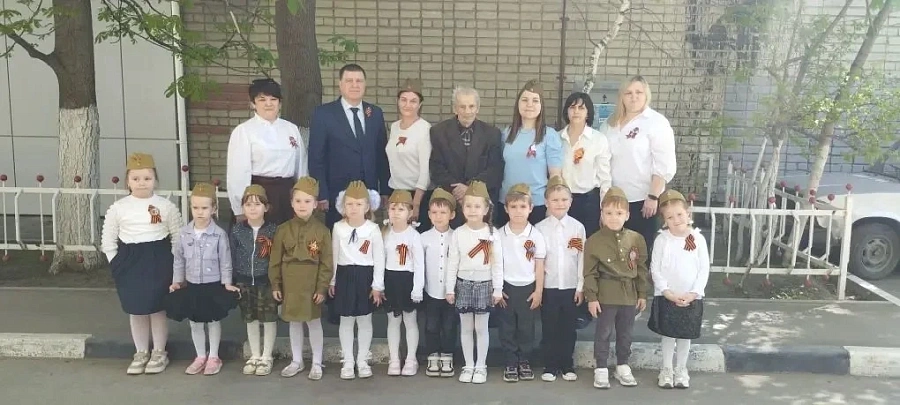 На территории Фрунзенского района проводятся праздничные мероприятия и памятные акции 