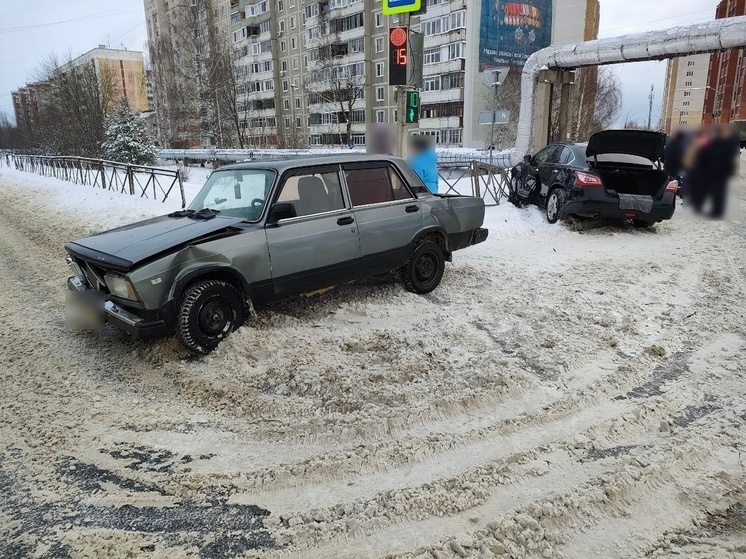 Костромские ДТП: «Лада» против «Ниссана»