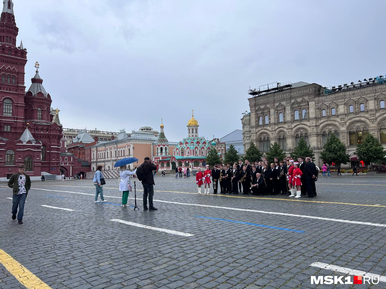 красная площадь живые