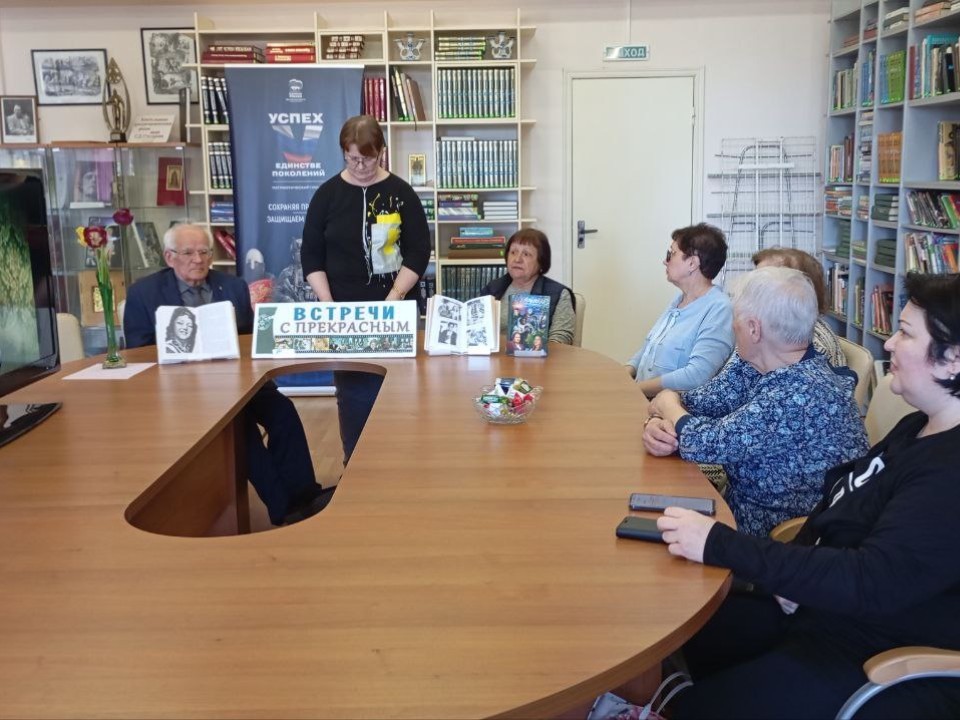 Жители Серебряных Прудов приняли участие в ретро-бенефисе Людмилы Касаткиной