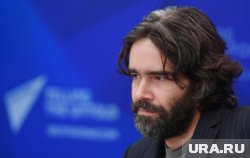 В 2023 году Федоров попробовал себя в новом амплуа — режиссера сериала