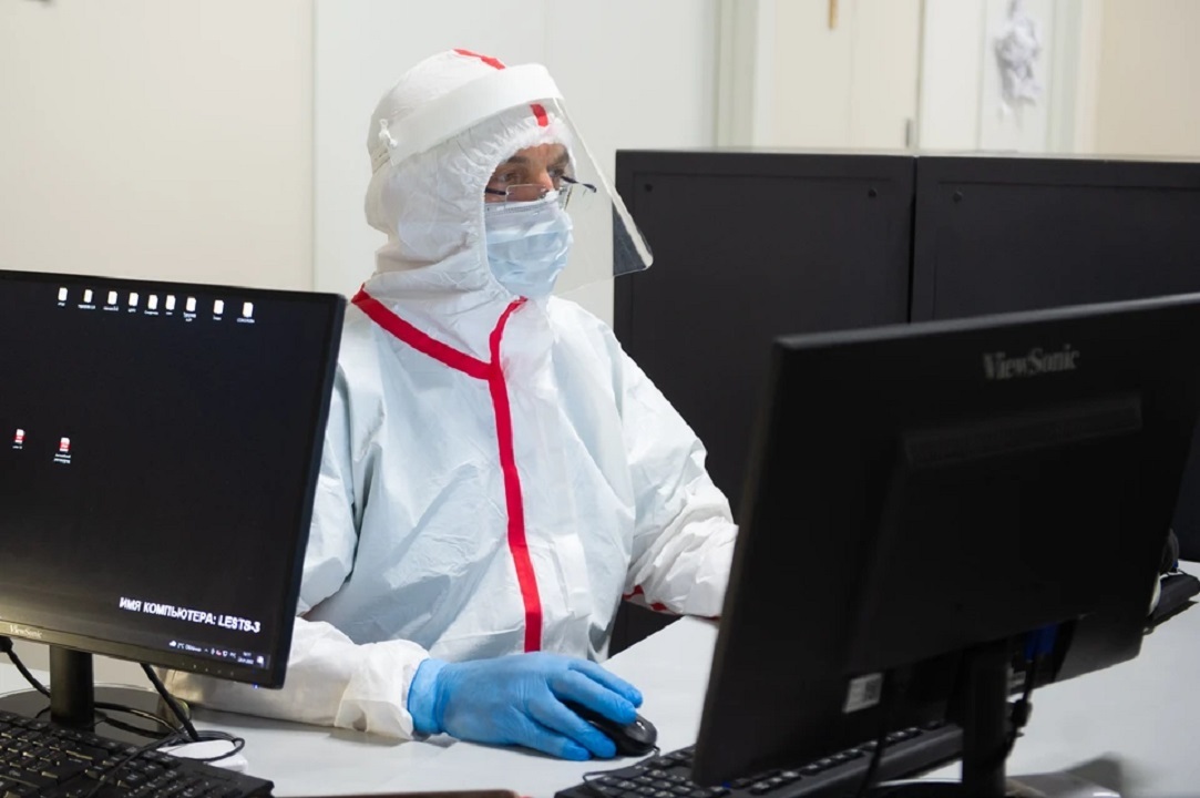 Коронавирус здравоохранение. Заражена коронавирусом в москве на сегодня. Коронавирус 2022. Коронавирус в москве. Заражена коронавирусом в москве на сегодня.