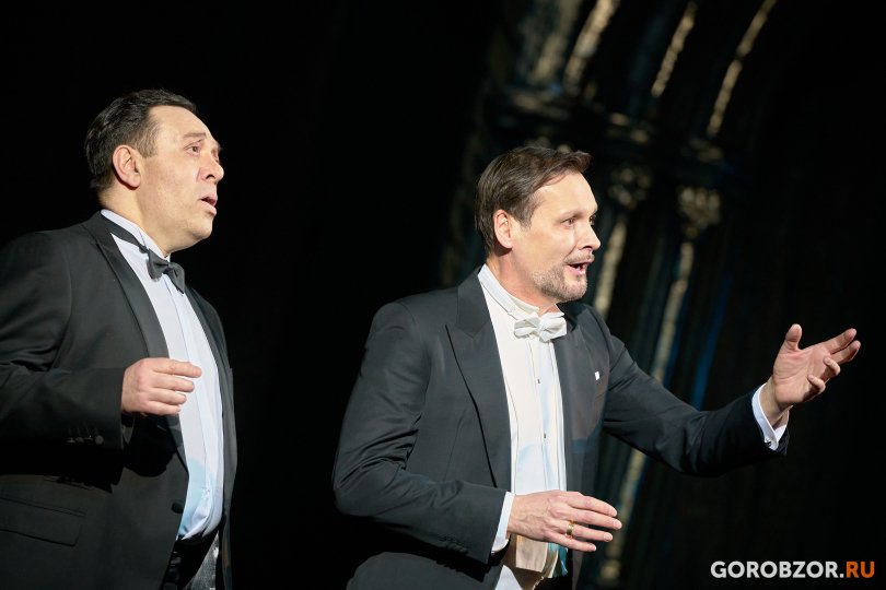 фёдор добронравов 2023. книжная выставка о шаляпине. сцена театра. звезды театра из уфы. шаляпин 150 лет со дня рождения.