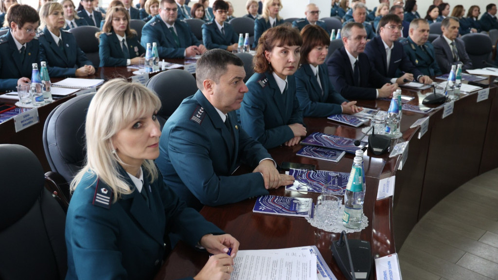 Алтайские налоговики подвели итоги работы за пять лет: цифровая трансформация и прорыв в общероссийском рейтинге Фото №1