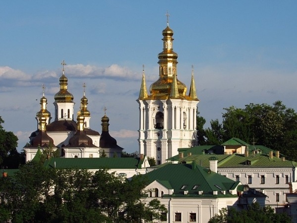Власти Украины сменили замки в кельях монахов в Киево-Печерской лавре 