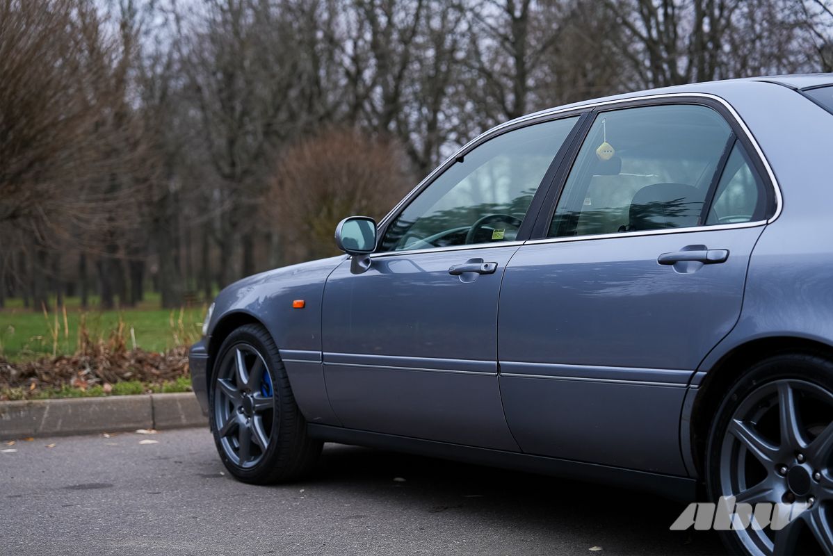 «Она дала комфорт, который мало кто ожидает от таких машин»: история владения редкой Honda Legend