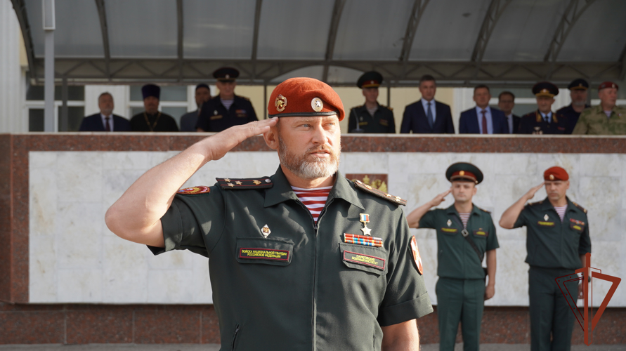 В Саратовском военном институте Росгвардии прошел посвященный началу учебного года митинг 