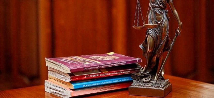 В Шарье местного жителя будут судить за кражу денег с найденной банковской карты