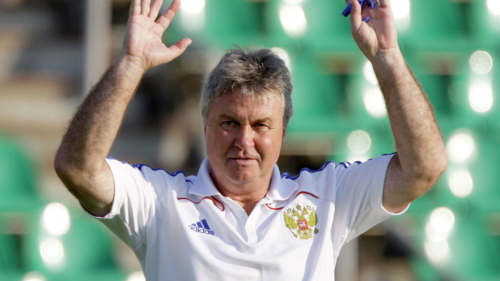 Фамилия футбольного тренера. Фамилия футбольного тренера. Фамилия футбольного тренера. Тренер по футболу. Хиддинк гус сборная.