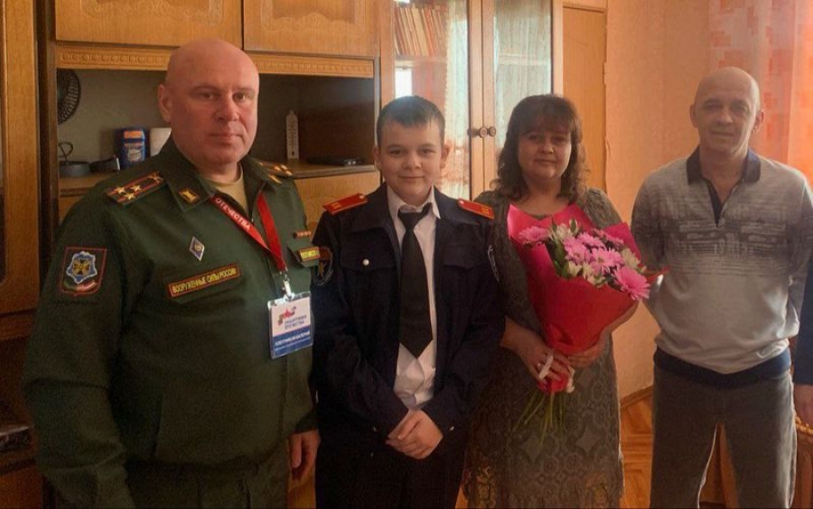 Маму участника СВО поздравили с наступающим Международным женским днем 