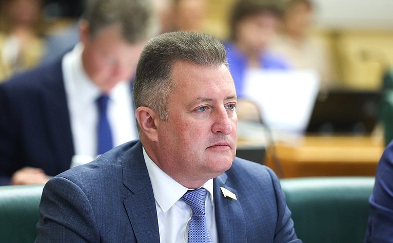 Евгений Богомазов