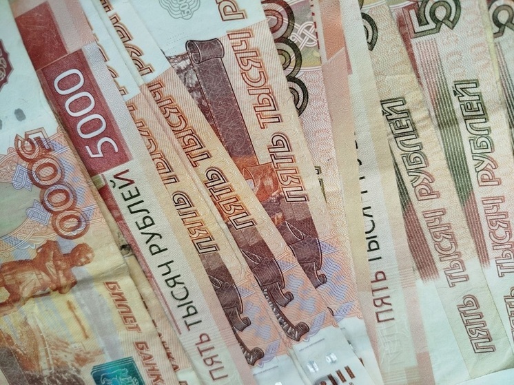 52-летняя сахалинка отдала мошенникам 300 тысяч ради продления договора связи
