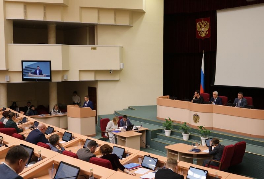 В 2025 году в Саратовской области вводят новые нормы в сфере поддержки семей