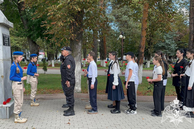 Представители Росгвардии провели памятное мероприятие в Карачаево-Черкесии