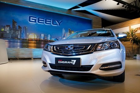 Китайский Geely Emgrand всего за год подорожал почти на 200 тысяч рублей