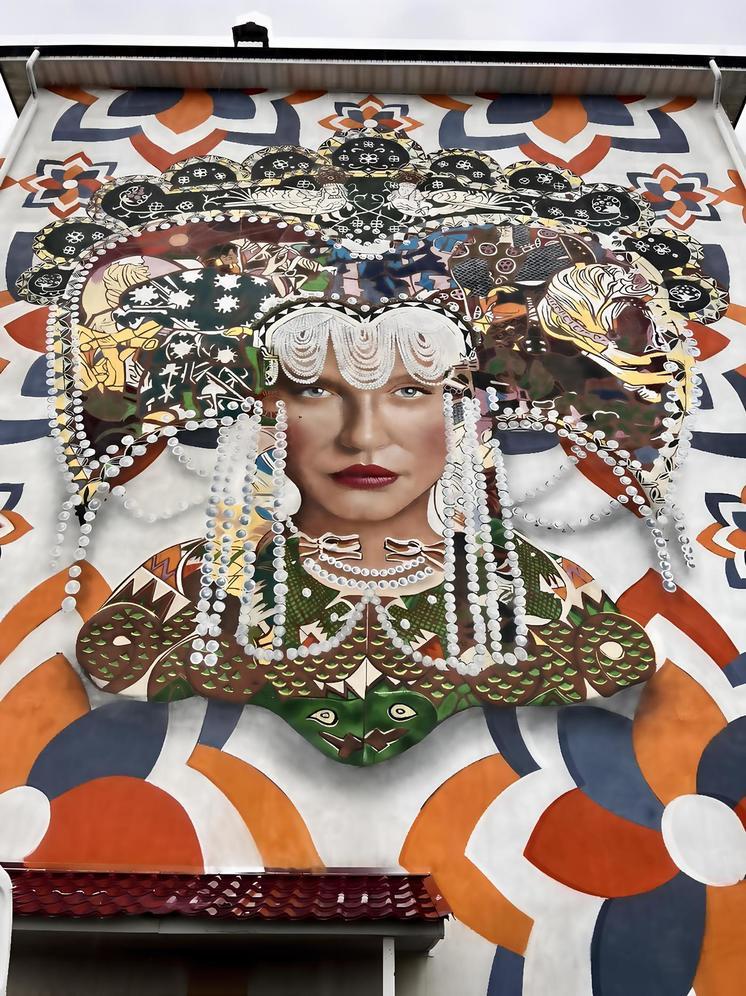 Портрет холуйской дачницы Виктории Шеляговой стал арт-объектом Международного фестиваля