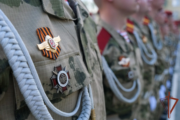 В Уральском округе Росгвардии наградили участников парадного расчета