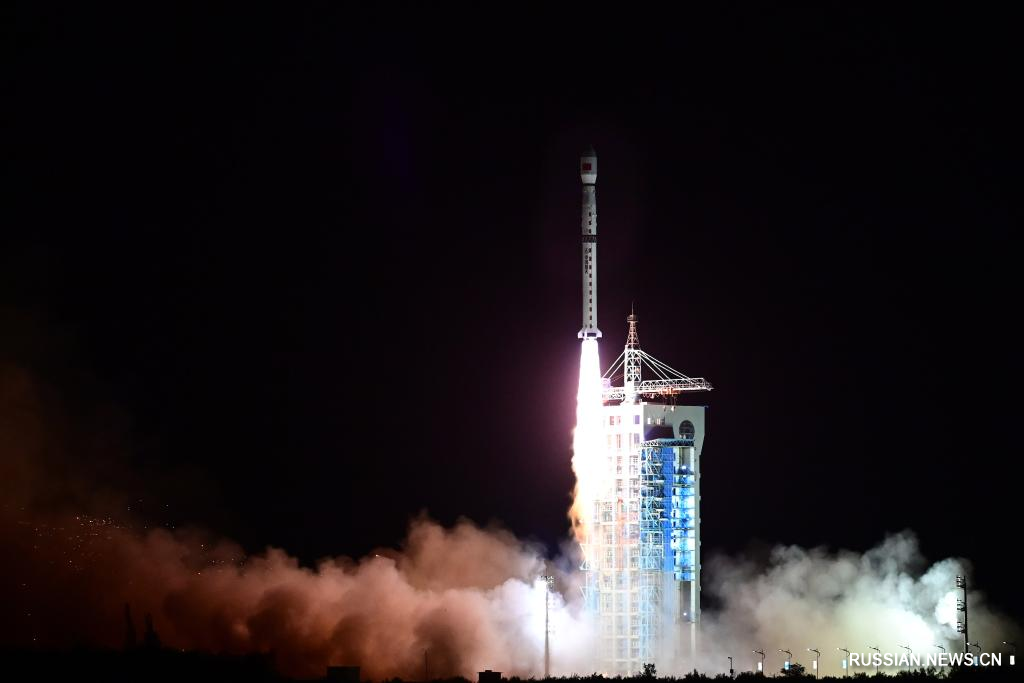 Запуск спутника. Long March 2d Китай. Launch Китай. Карбоновый мониторинг. Смог аппарат