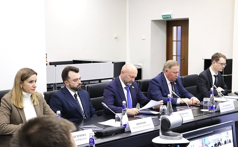 Сенаторы встретились с руководством Чукотского автономного округа и региональными законодателями
