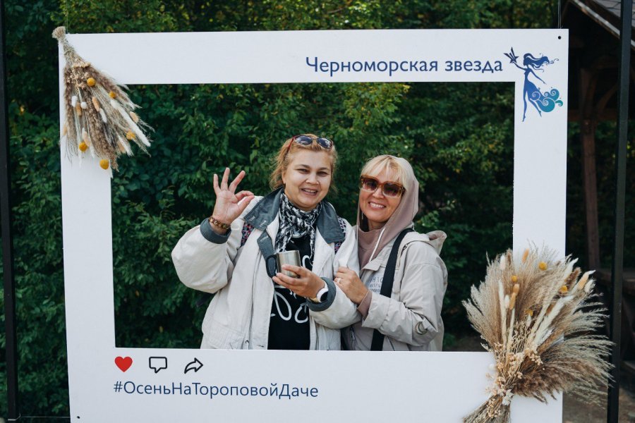 200 жён военнослужащих посетили мастер-классы творческого проекта Осень на Тороповой даче