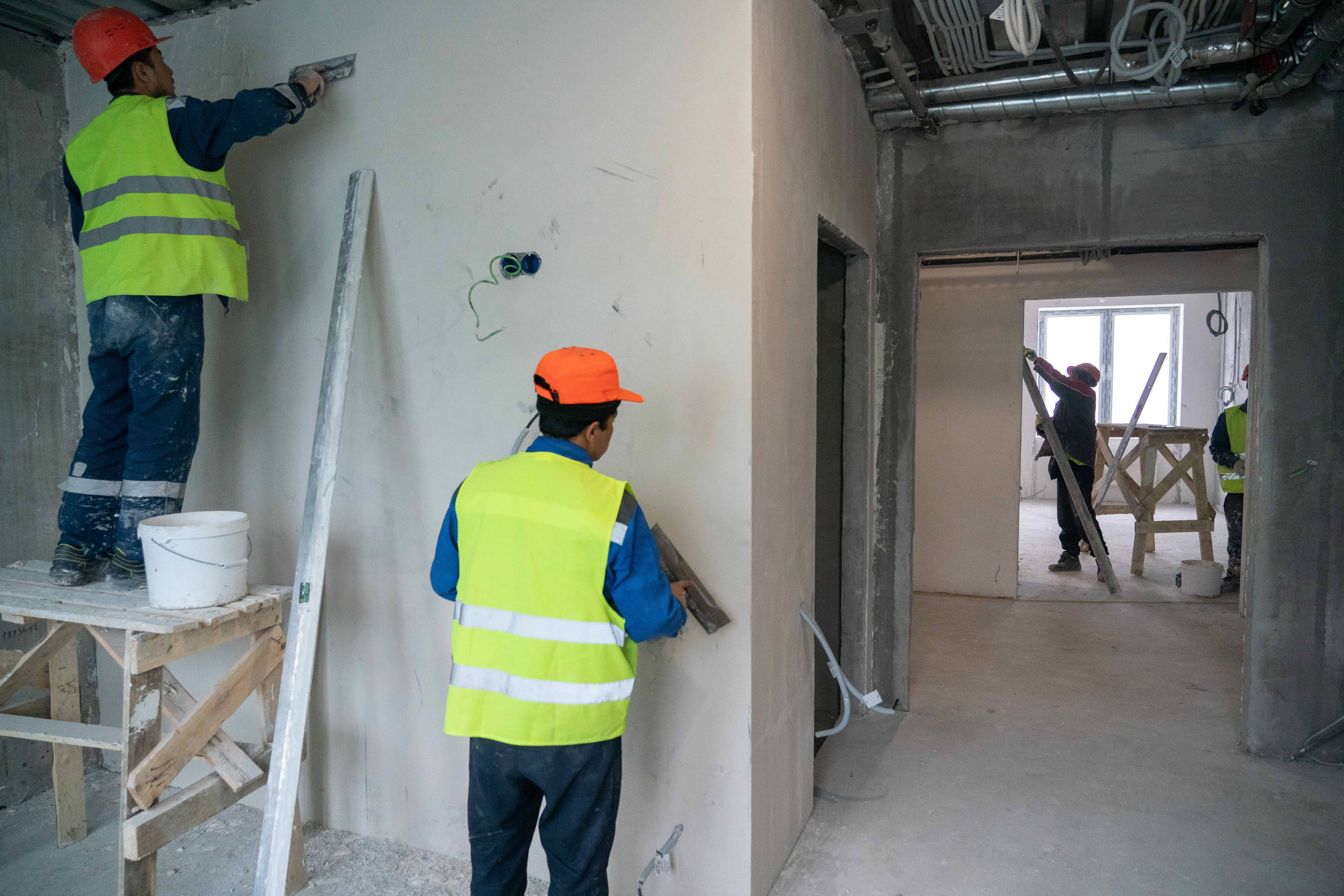 Капитальный ремонт помещений в москве. Капитальный ремонт помещений в москве. Реконструкция помещения. Капремонта и реконструкции зданий. Капремонт мкд.