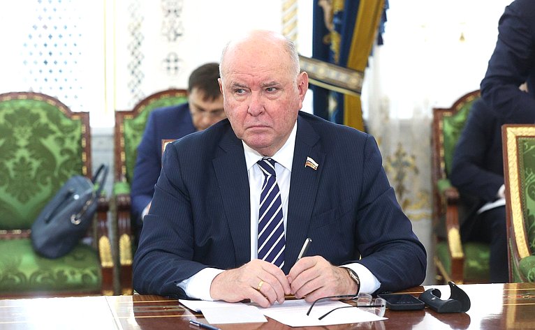 Григорий Карасин