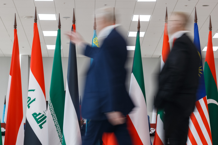 Ожидается, что на форум прибудут представитель королевской семьи Катара, министр инвестиций из Пакистана, министр иностранных дел Ливии, государственный министр внешней торговли ОАЭ