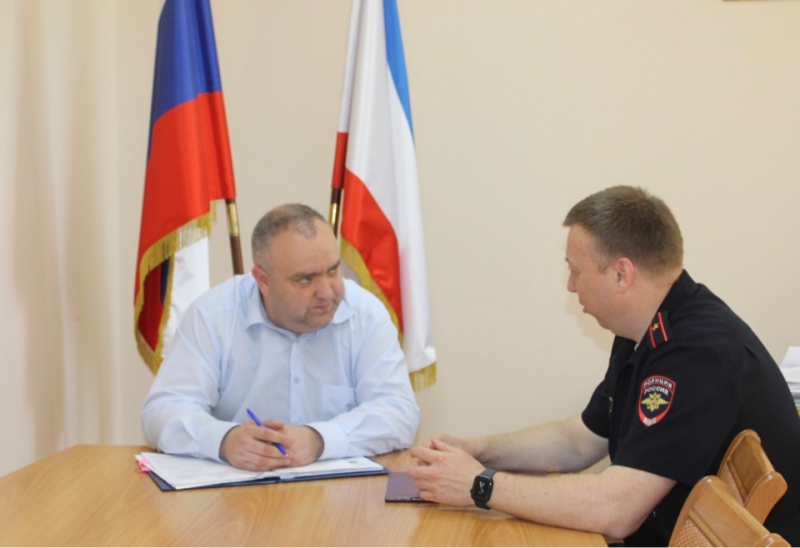 Начальник симферопольского омвд. Титков начальник полиции симферополь. Омвд хамовники руководители. Начальник шербакульского омвд. Начальник симферопольского омвд.