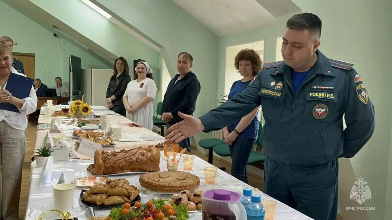 В Нижневартовске прошёл ежегодный конкурс профессионального мастерства среди сотрудников МЧС России «Пожарные не только тушат»