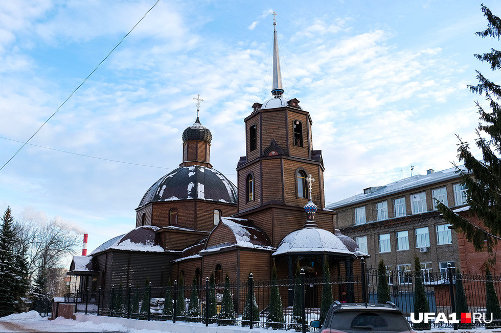По словам журналистки Светланы Гафуровой, на средства Фомы был восстановлен этот храм (Симеона Верхотурского), а также мечеть в Уфе