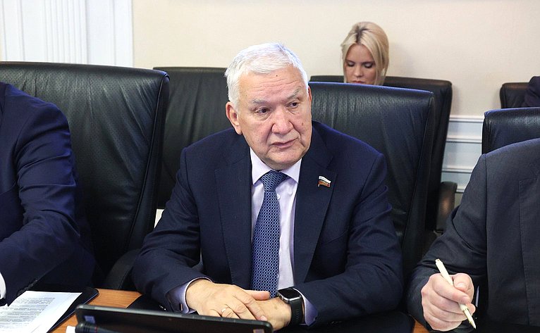 Михаил Белоусов