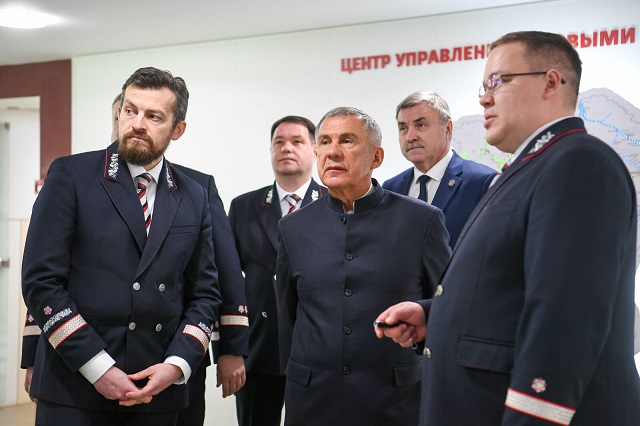 Минниханов обсудил с Дмитриевым задачи Куйбышевской железной дороги на 2023 год