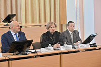 В администрации Хабаровска обсудили кадровый вопрос