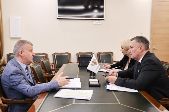 Около 1,7 млрд рублей планируют направить на ремонт 19-ти школ в Иркутской области в 2026 году