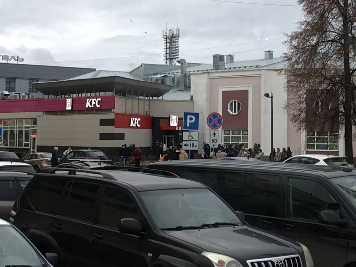 Kfc дзержинск. КФС Дзержинск. КФС Дзержинск Нижегородская. Киэфси Дзержинск. КФС Дзержинского.