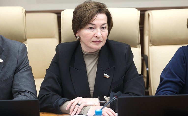 Лариса Круглова