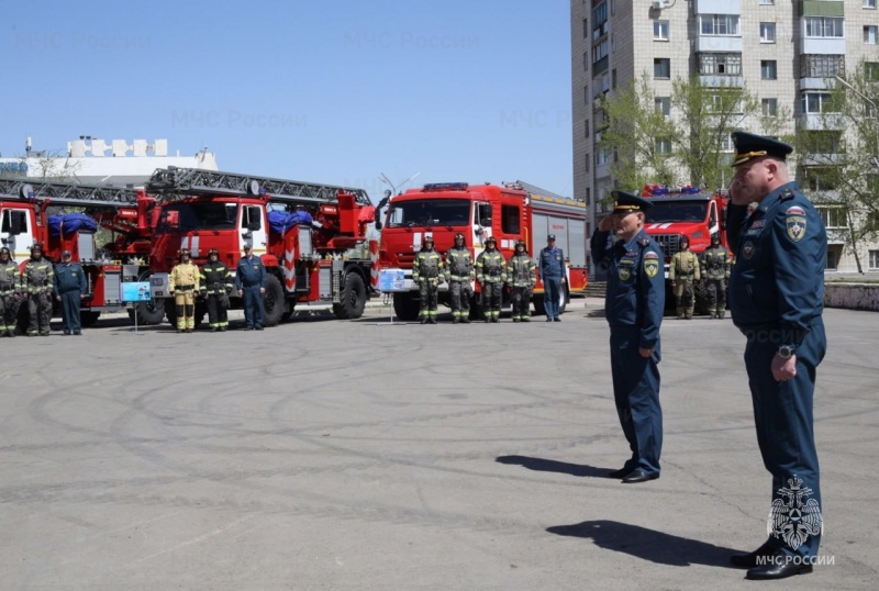 Четыре единицы новой техники поступило на вооружение краснокаменских огнеборцев