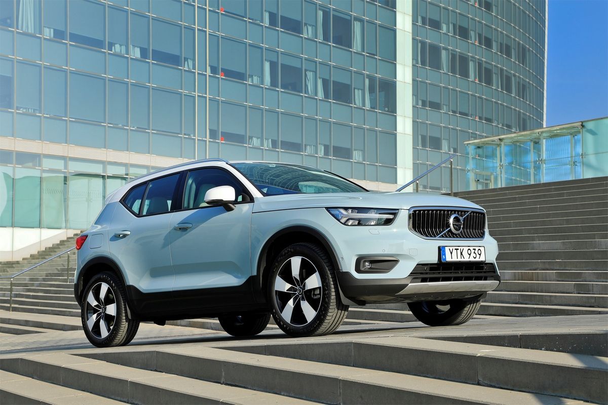 Такие маленькие, а уже кроссоверы: цены и проблемы самых дешевых премиум-паркетников