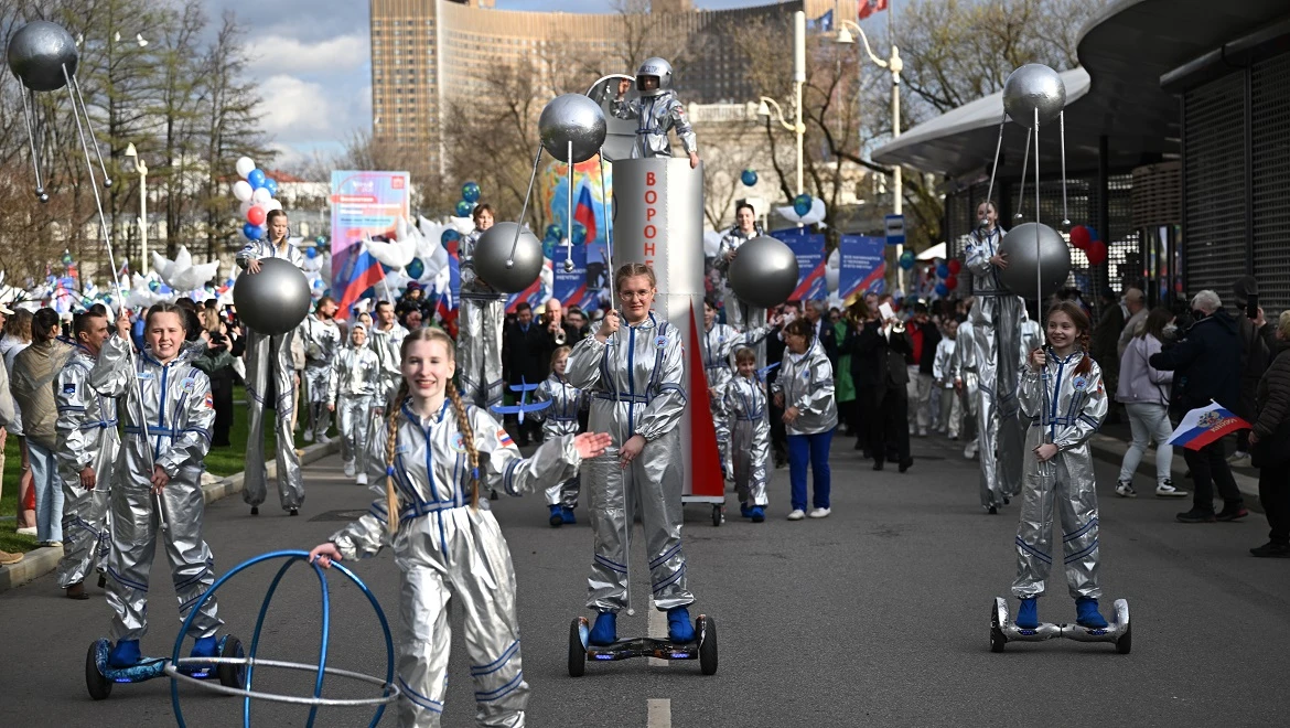 Торжественное шествие «Время России! Время вперёд!» прошло на выставке