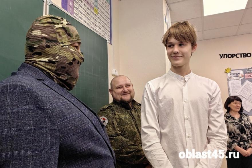 Офицеры СВО живы благодаря питбайку курганского школьника: подробности со встречи с бойцом