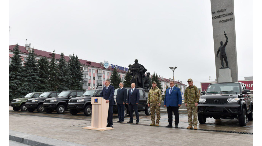 Машины для батальона «БАРС-Брянск» закупил почетный гражданин региона Алексей Варочко