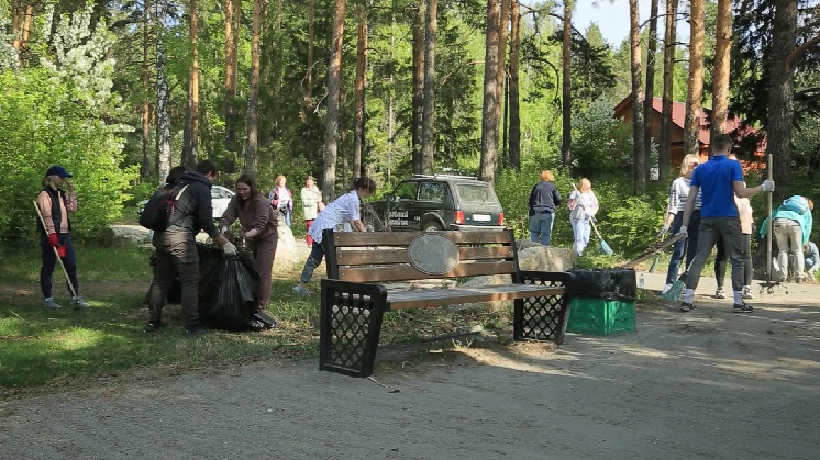 В Екатеринбурге прошла экологическая акция «Чистый берег»