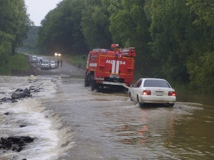 Какие дороги Приморского края остаются под водой 26 июня, рассказали в полиции края